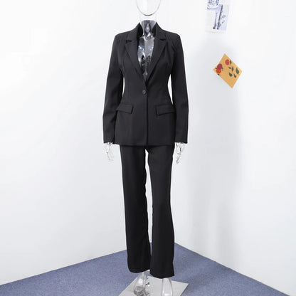 Schicker Damen-Anzug