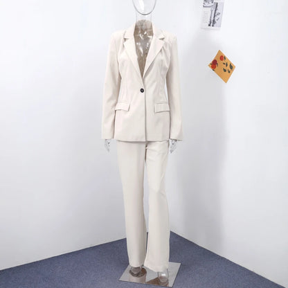 Schicker Damen-Anzug